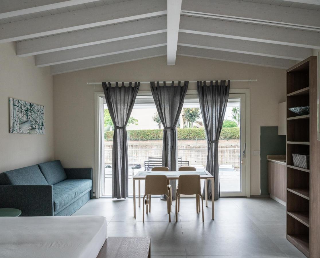 A Casa Di Sabina Hotel Desenzano del Garda Luaran gambar